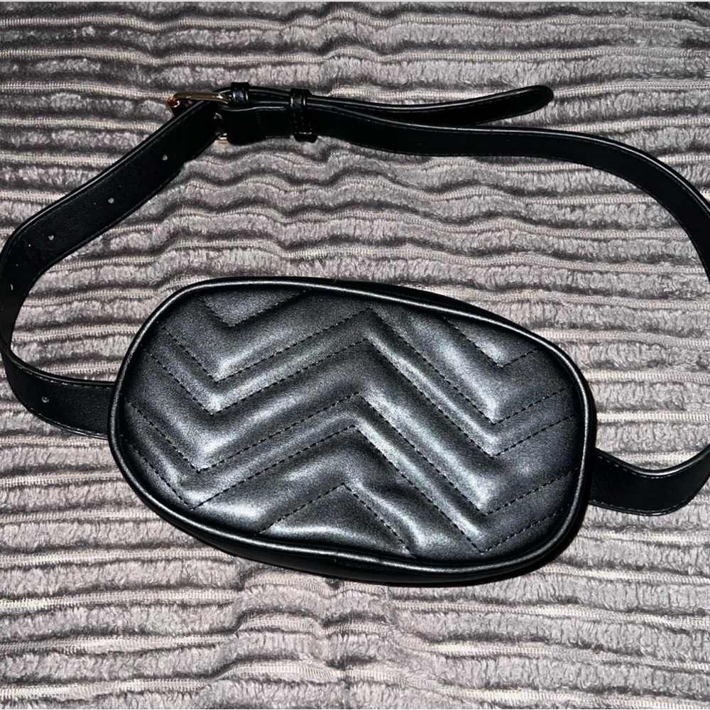 SHEIN Black Chevron Crossbody Bag